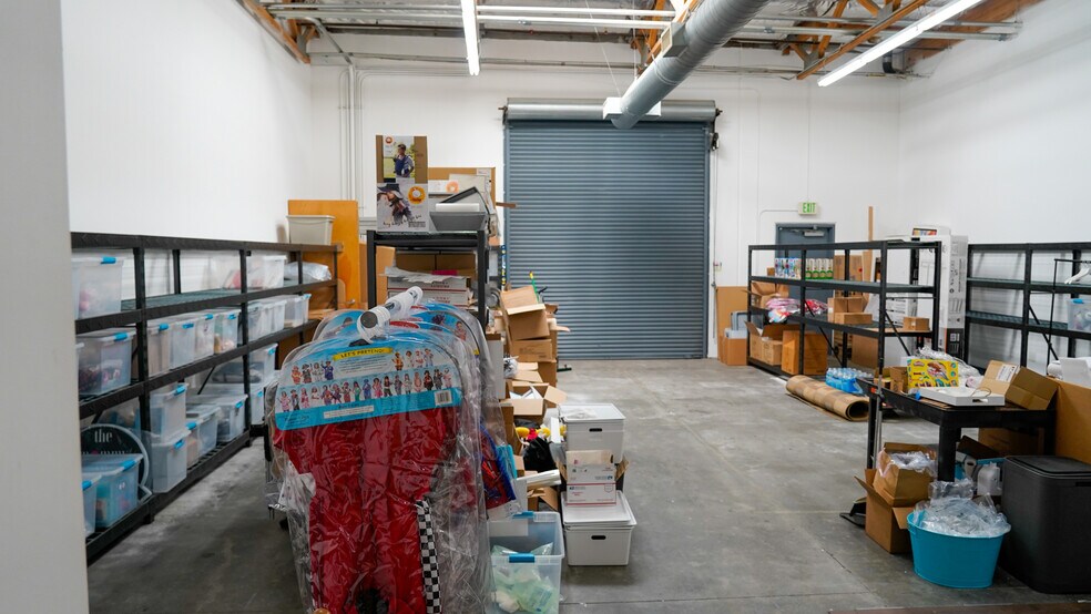 More Photos Of 21092 Bake Pky, Lake Forest Warehouse For Lease