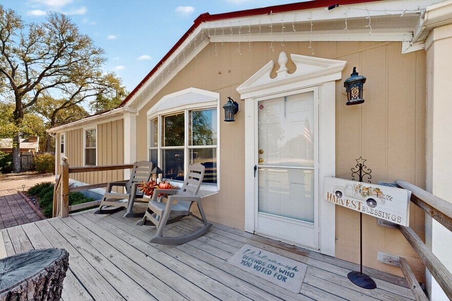 More Photos Of 15711 La Hacienda Dr, Austin Light Manufacturing For Sale