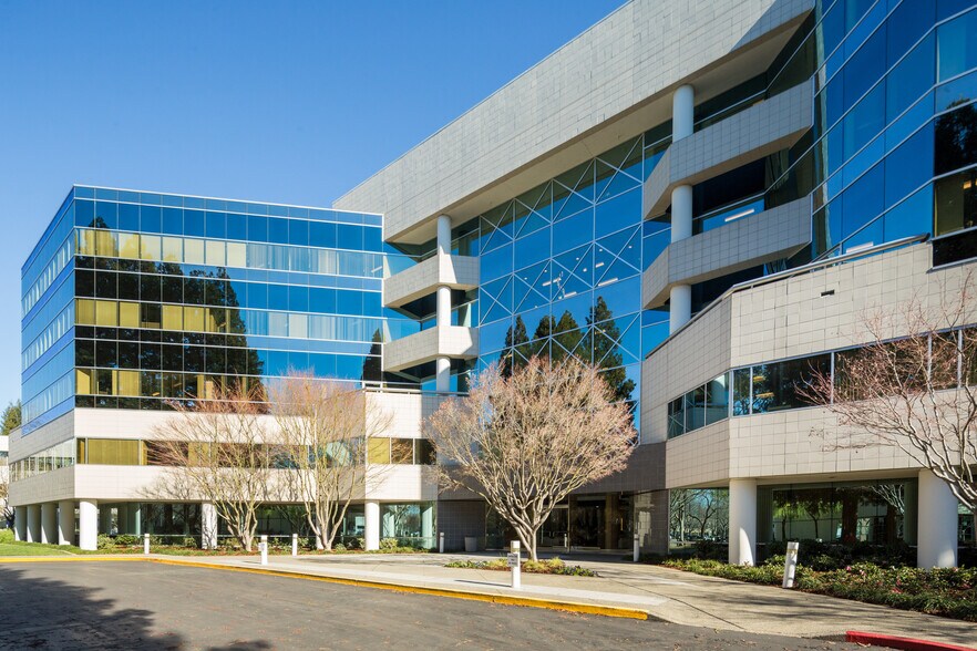 More Photos Of 2450 Venture Oaks Way, Sacramento Office For Lease