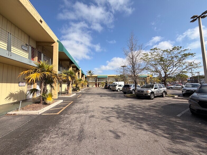 More Photos Of 2331 N State Road 7, Lauderdale Lakes Office For Sale