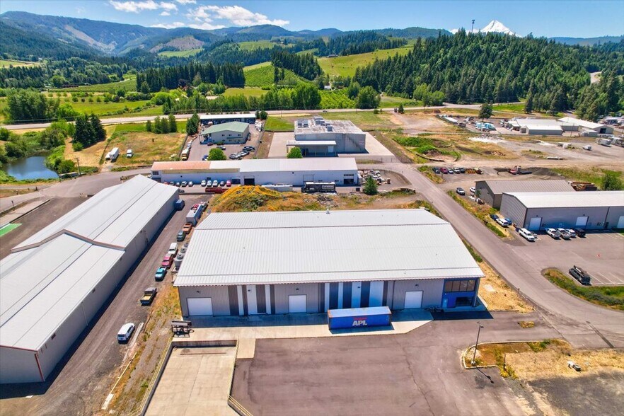 More Photos Of 3030 Lower Mill Dr, Hood River Industrial For Sale