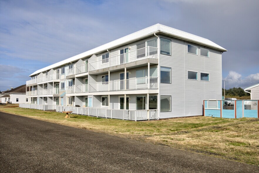 More Photos Of 605 Point Brown Ave NW, Ocean Shores Apartments For Sale