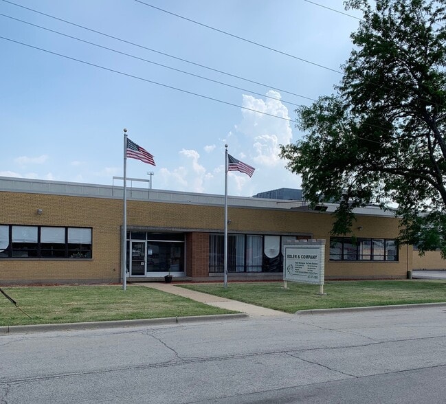 More Photos Of 6350 Kirk St, Morton Grove Manufacturing For Lease