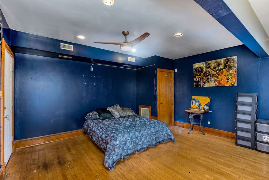 More Photos Of 4034 Hamilton Ave, Cincinnati Storefront Retail Office For Sale