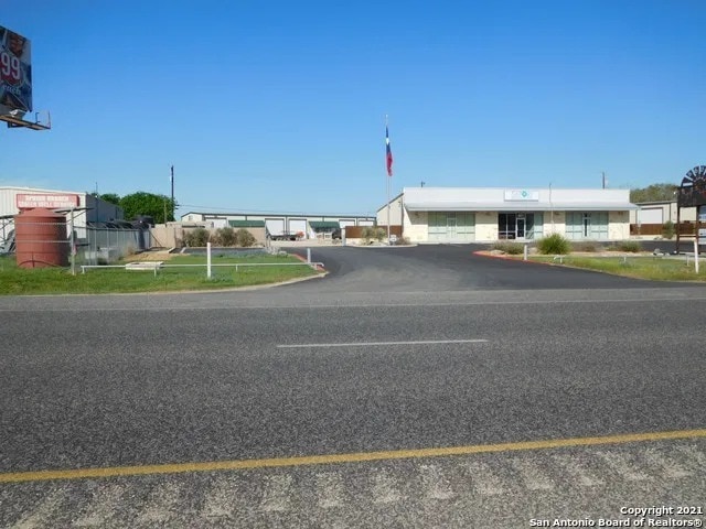 More Photos Of 8603 U.S. 281 N, Spring Branch Research And Development For Sale