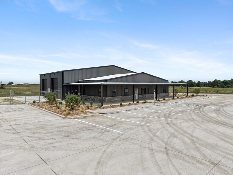 More Photos Of 4049 King Air Dr, Wixon Valley Warehouse For Sale