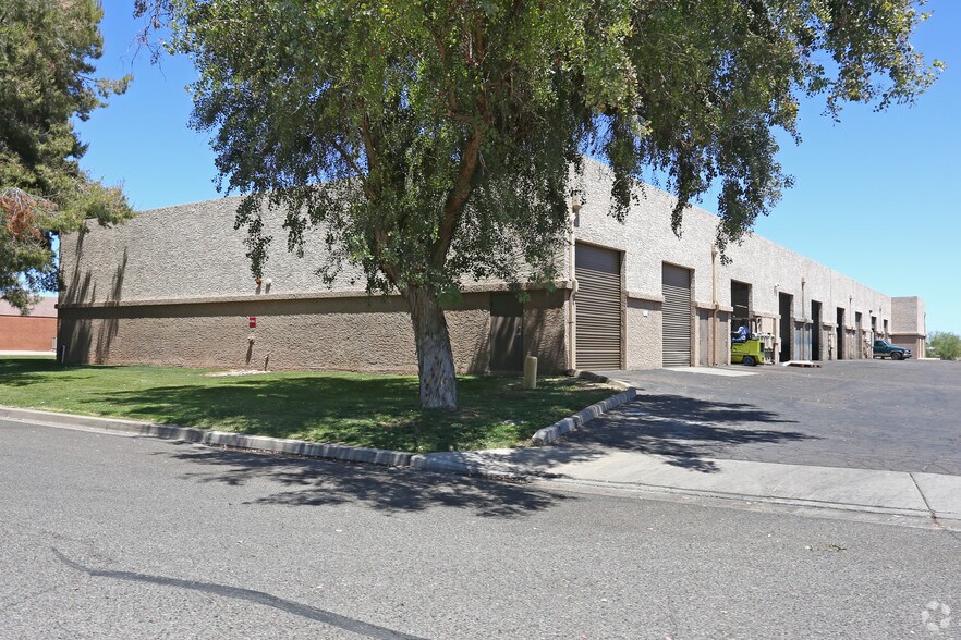 More Photos Of 3637 W Roanoke Ave, Phoenix Warehouse For Lease