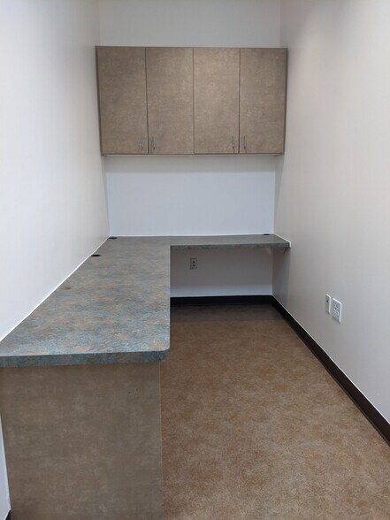 More Photos Of 15405 N 99th Ave, Sun City Medical For Lease