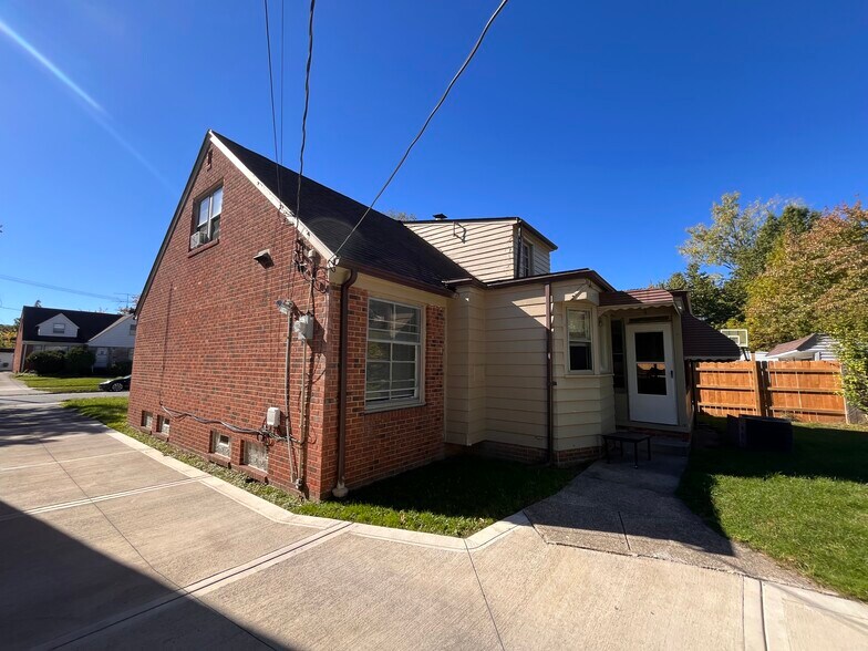 More Photos Of ,  Unknown For Sale