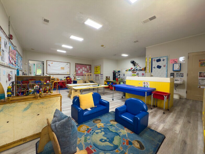 More Photos Of 4518 Covington Hwy, Decatur Daycare Center For Sale