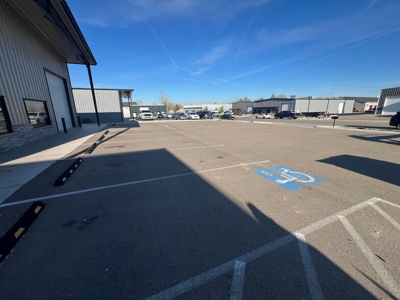 More Photos Of 3653 E Comstock Ave, Nampa Industrial For Lease