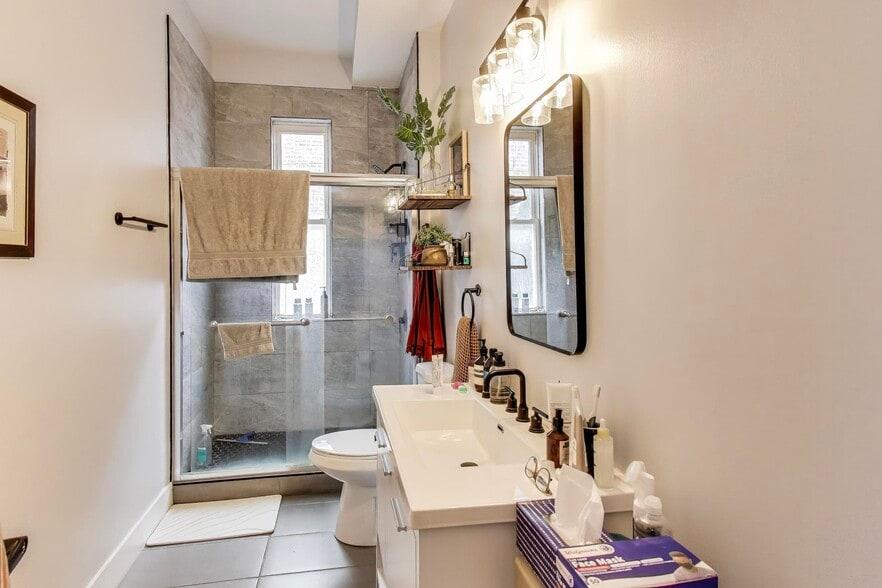 More Photos Of 932 N Richmond St, Chicago Multifamily For Sale