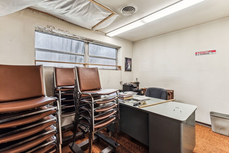 More Photos Of 1453 Edgmont Ave, Chester Office For Sale