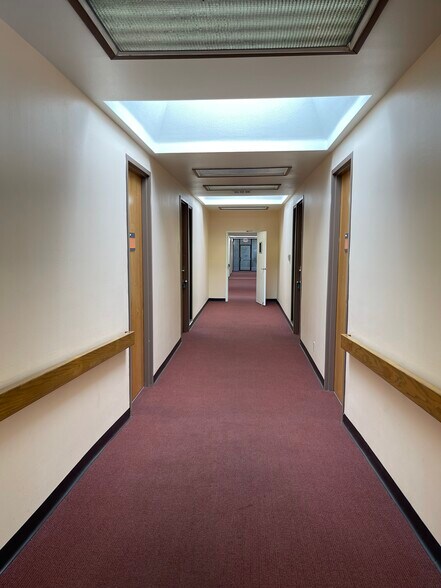 More Photos Of 913-939 S Atlantic Blvd, Monterey Park Office For Lease