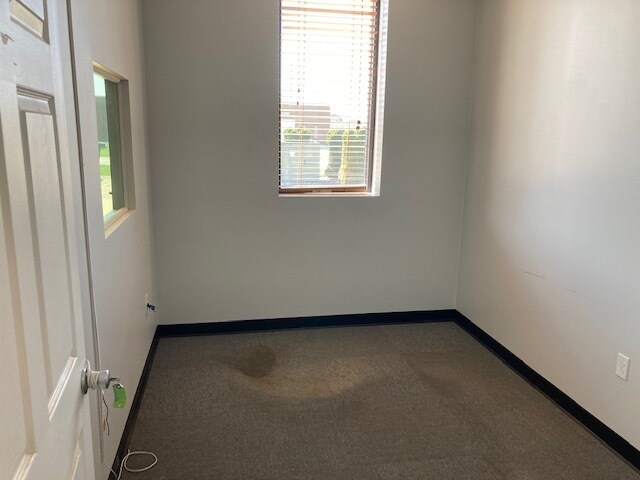 More Photos Of 9552 York Alpha Dr, North Royalton Service For Sale