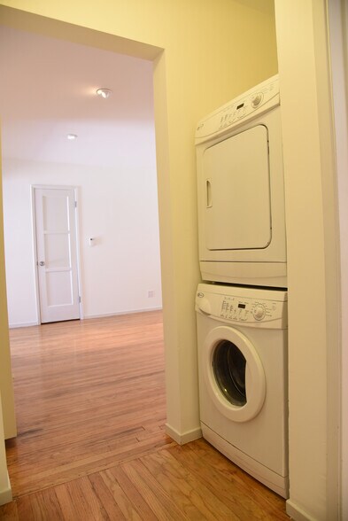 More Photos Of 12304 Washington Pl, Los Angeles Apartments For Sale