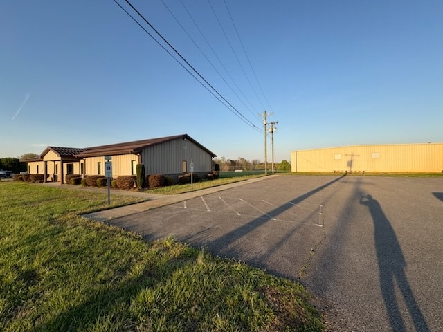 More Photos Of 342 Wilson Dr, Fallston Distribution For Sale