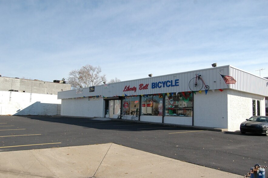 More Photos Of 7741 Frankford Ave, Philadelphia Freestanding For Sale