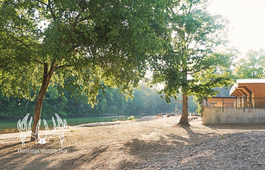 More Photos Of 16392 Tom Akers Rd, Eminence Hotel For Sale
