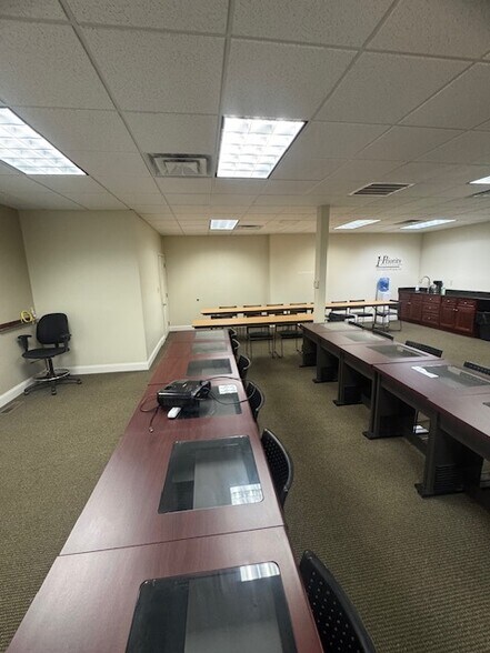 More Photos Of 3830 Union Rd, Buffalo Medical For Lease