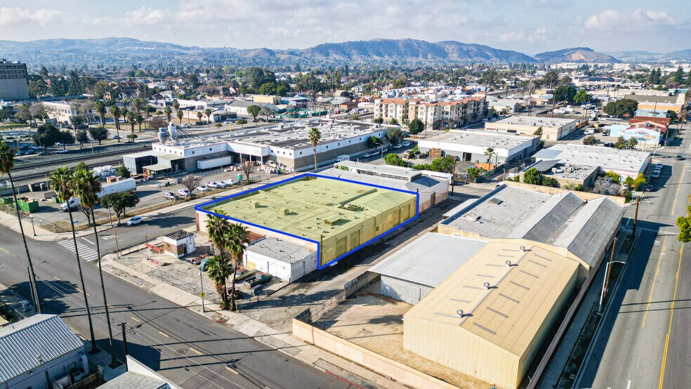 More Photos Of 237 W Commercial St, Pomona Warehouse For Lease