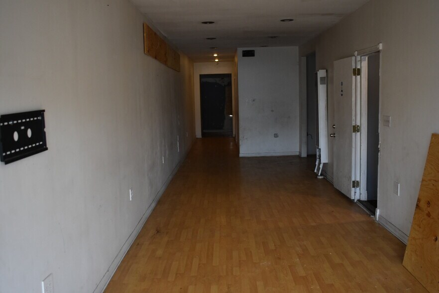 More Photos Of 5007-5009 W Adams Blvd, Los Angeles Storefront Retail Residential For Sale