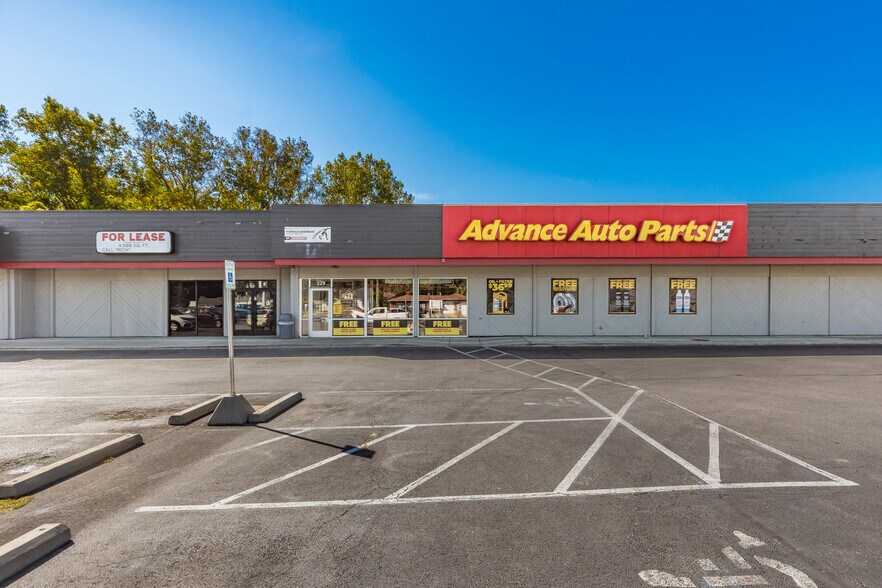 More Photos Of 229-245 E Main St, West Jefferson Freestanding For Lease