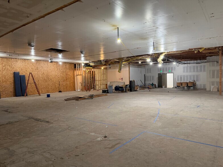 More Photos Of 17745 Chatsworth St, Granada Hills Medical For Lease