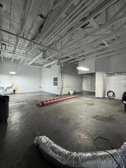 More Photos Of 480 Century Dr, Salt Lake City Showroom For Sale