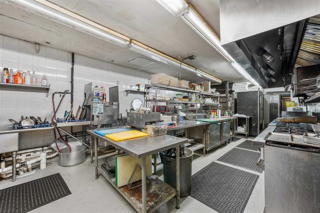 More Photos Of 31 Cottage St, Bayonne Restaurant For Sale