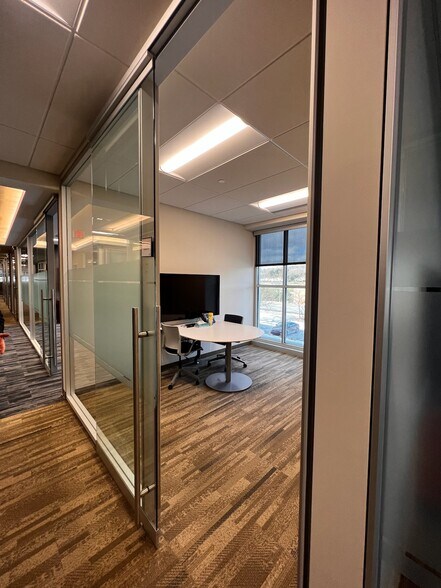 More Photos Of 1001 Horizon Vue Dr, Canonsburg Office For Lease