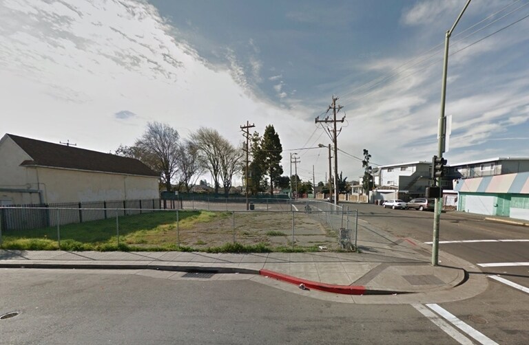 More Photos Of 580 105th Ave, Oakland Land For Sale