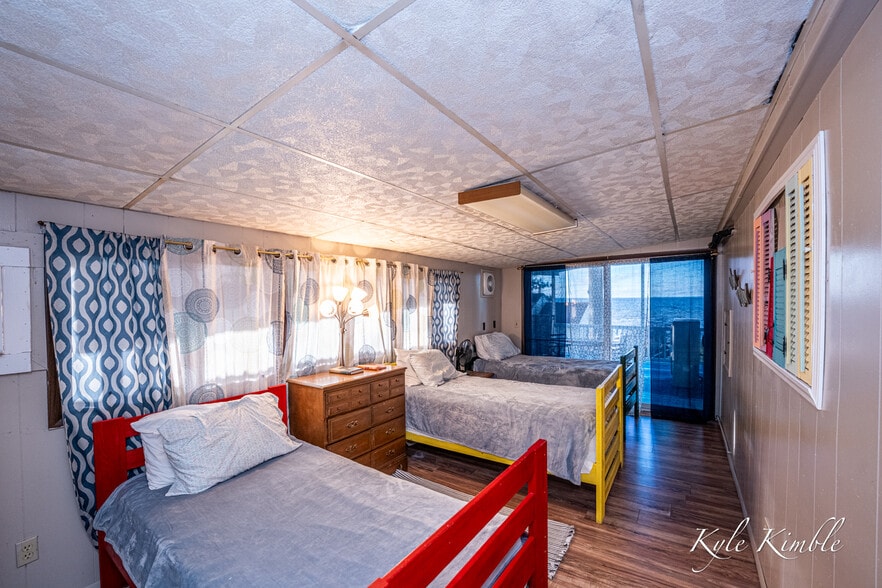 More Photos Of 104 W Houghton Lake Dr, Prudenville Hotel For Sale