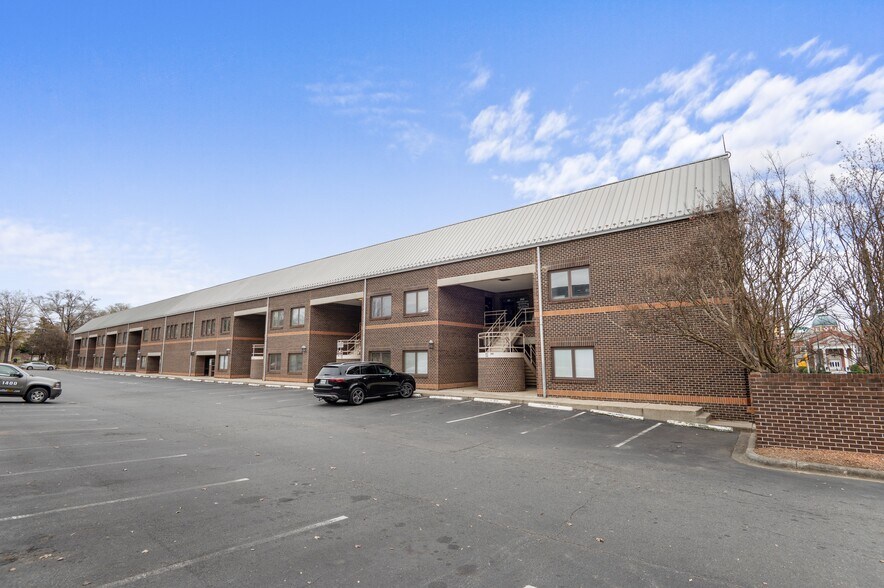More Photos Of 101 N McDowell St, Charlotte Office For Sale