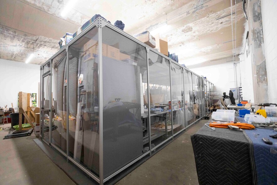 More Photos Of 556-560 Custer St, Detroit Manufacturing For Sale