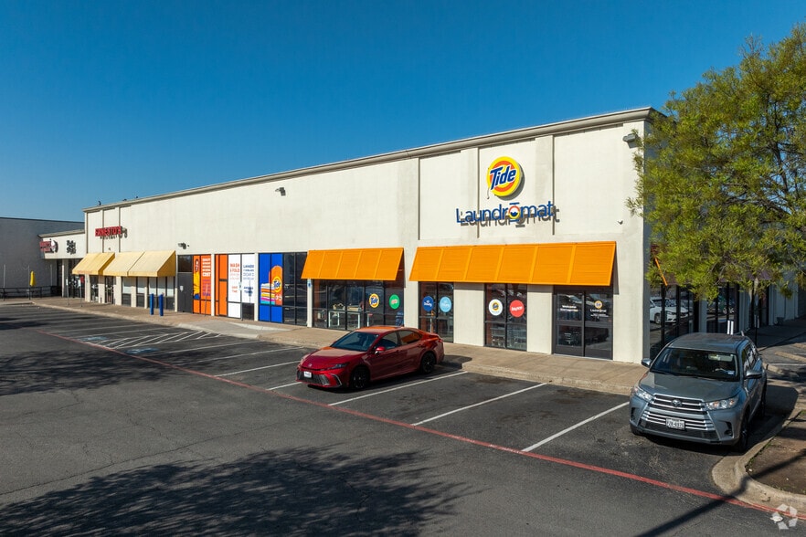 More Photos Of 1430-1524 Northwest Hwy, Garland Unknown For Lease