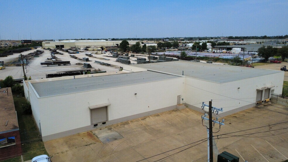 More Photos Of 329 S Blackwelder Ave, Oklahoma City Warehouse For Sale
