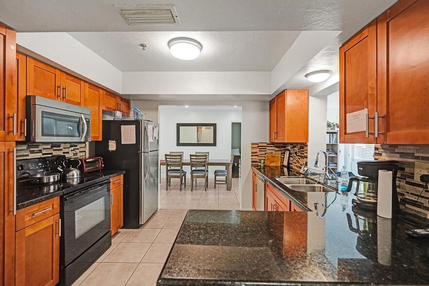 More Photos Of 11937 NW 31st St, Coral Springs Assisted Living For Sale