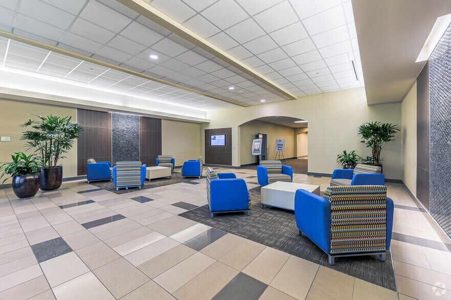 More Photos Of 10401 W Reno Ave, Oklahoma City Office For Lease