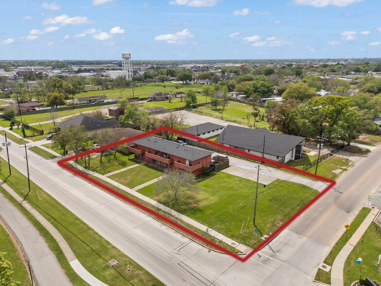 More Photos Of 2816 Lafferty Rd, Pasadena Apartments For Sale