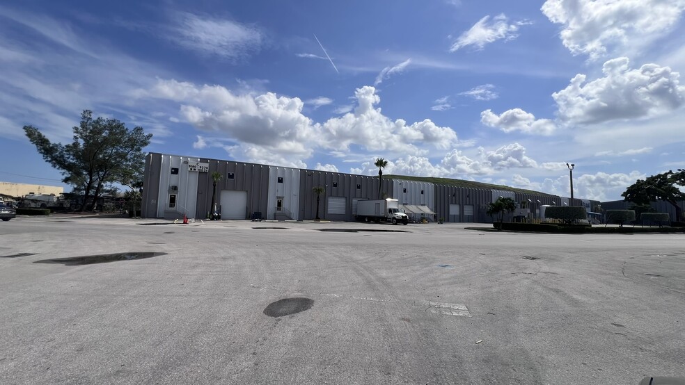 Primary Photo Of 9300-9410 NW 100th St, Medley Warehouse For Lease