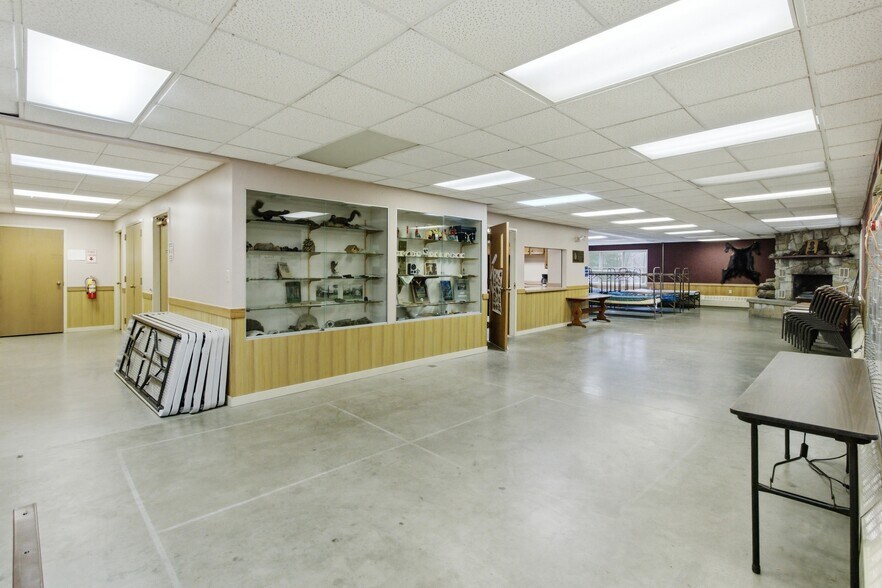 More Photos Of 89 Nolan Rd, Penfield General Retail For Sale