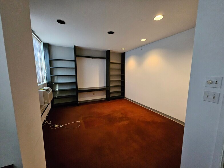 More Photos Of 1600 Lehigh Pky E, Allentown Multifamily For Sale