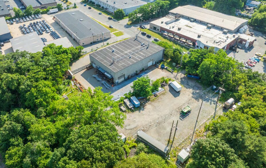 More Photos Of 6 Draper St, Woburn Warehouse For Sale