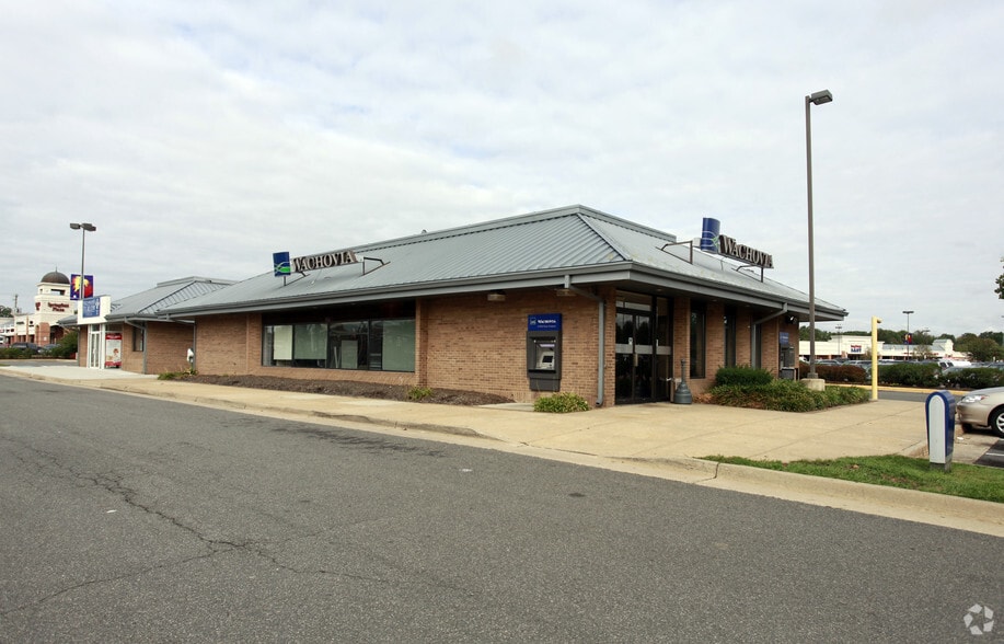 More Photos Of 7206 Old Keene Mill Rd, Springfield Unknown For Lease