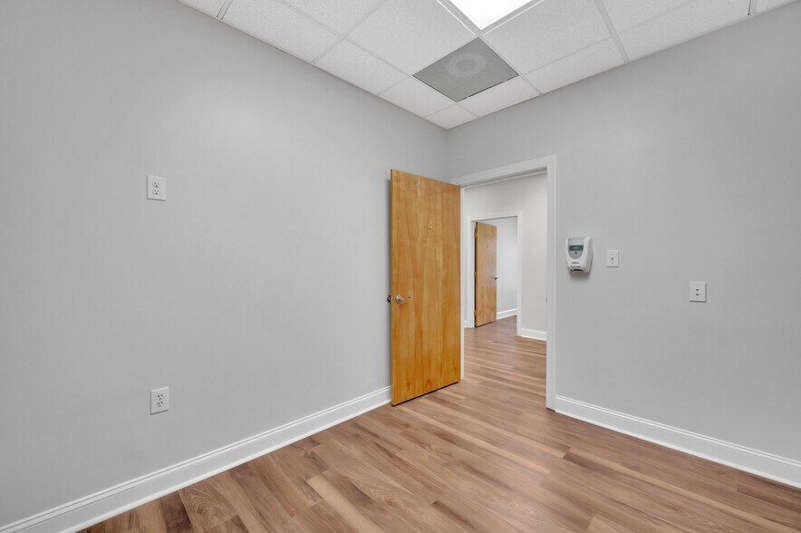 More Photos Of 20808 N Main St, Cornelius Medical For Lease