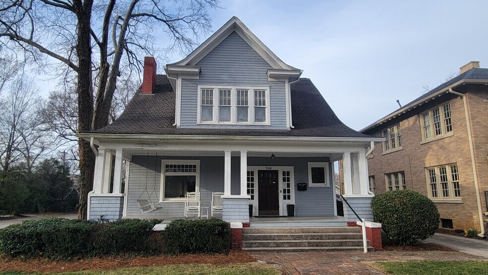 More Photos Of 708 East Blvd, Charlotte Office For Sale