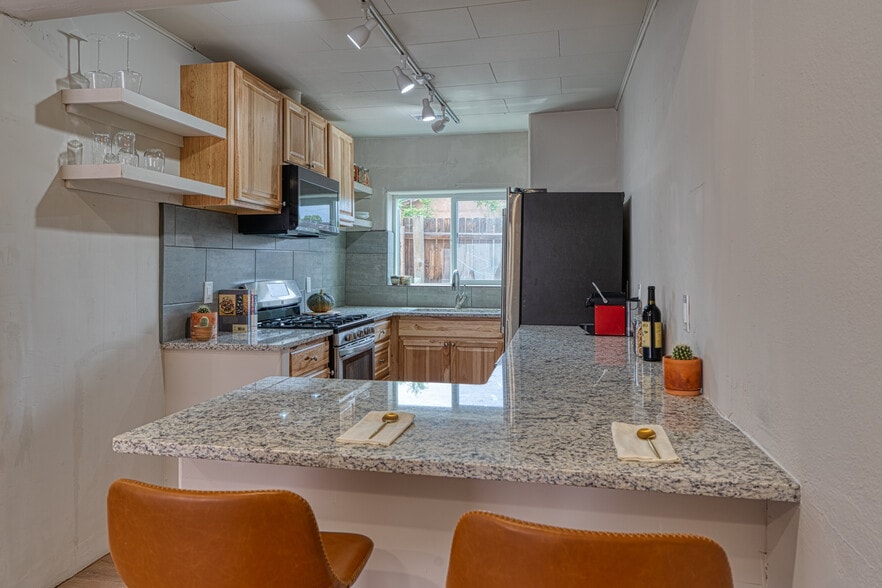 More Photos Of 720-724 School St, Espanola Apartments For Sale