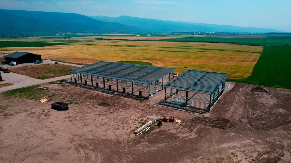 More Photos Of 46 Business Centre cir, Driggs Flex For Sale