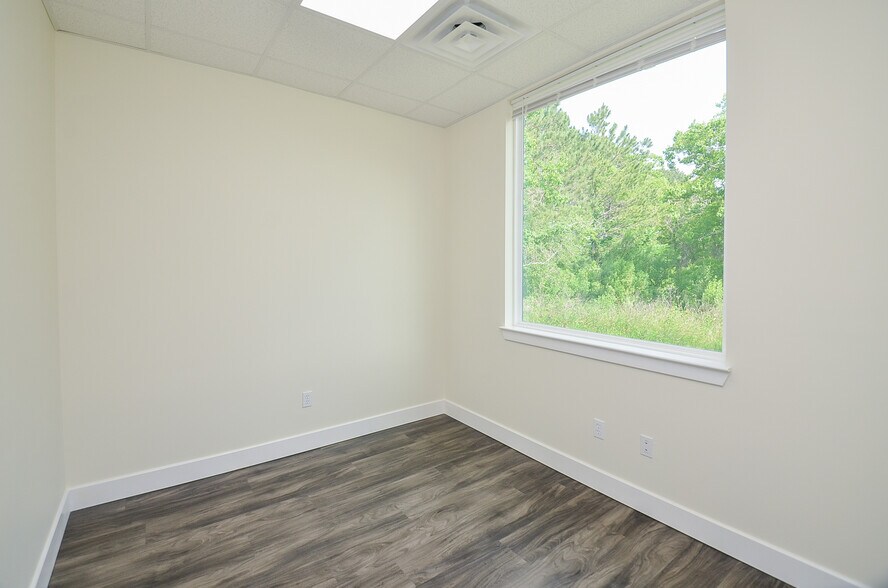 More Photos Of 3107 Elrod Rd, Katy Unknown For Lease